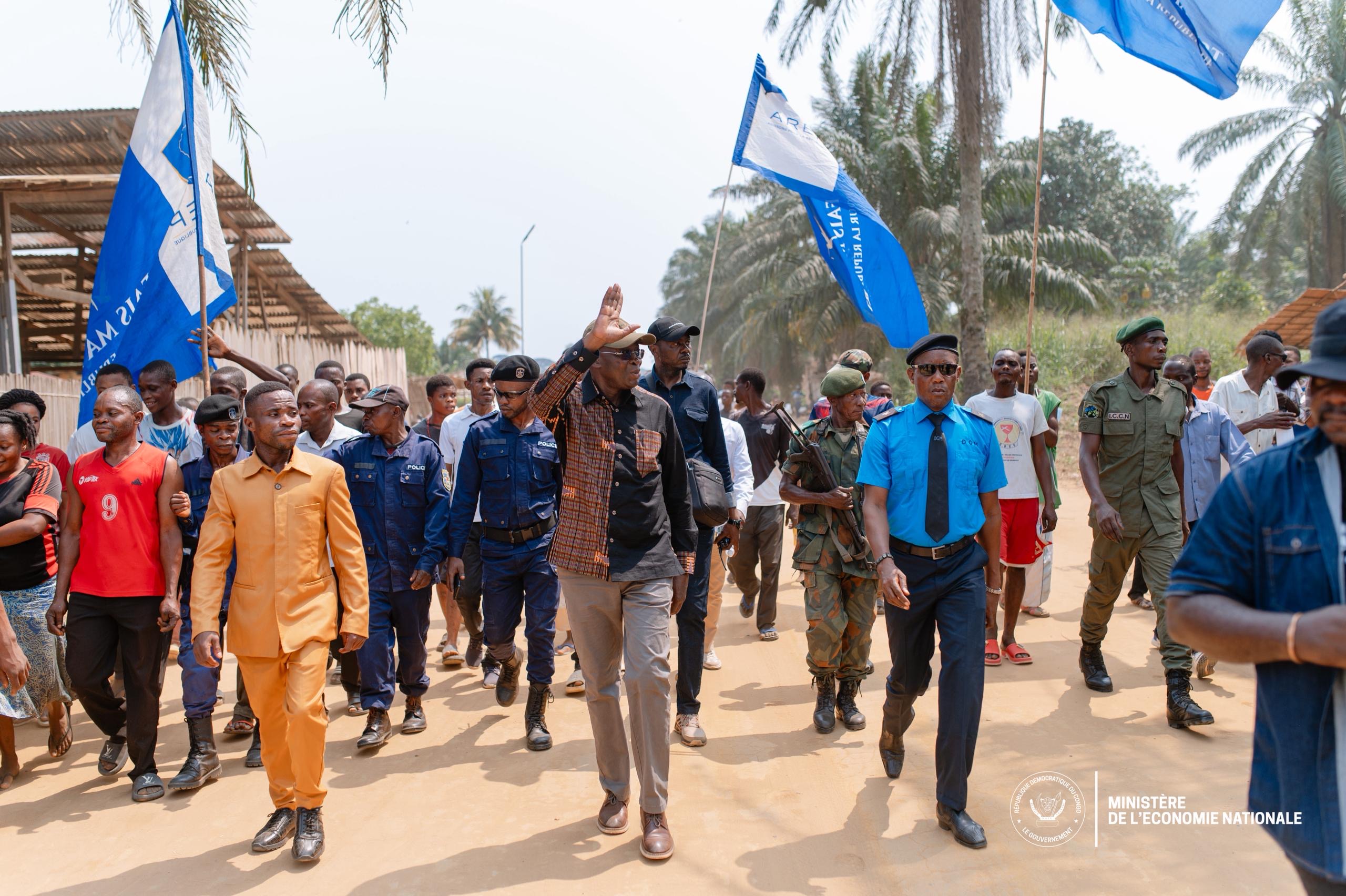 Tshuapa : Daniel Mukoko Samba en mission économique pour explorer les potentialités de la province