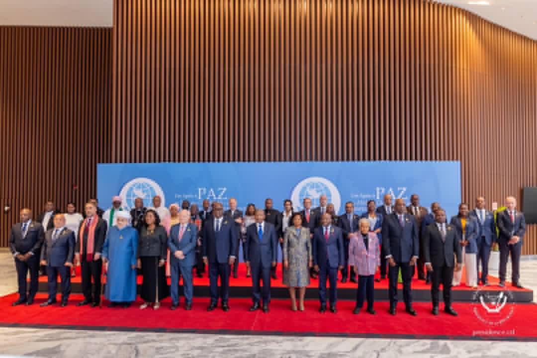 Luanda : Félix Tshisekedi plaide pour des actions concrètes en faveur de la paix mondiale - Image 2