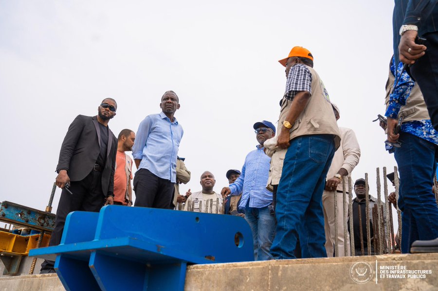 Infrastructures : 40 millions USD additionnels pour la route Kalamba-Mbuji, John Banza Lunda inspecte les chantiers dans l’espace Kasaï