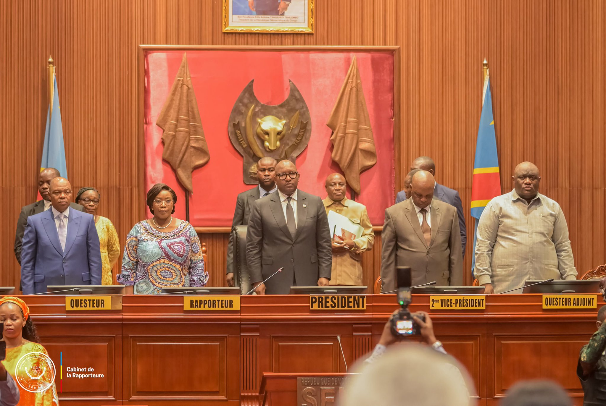 RDC : le Sénat déclare recevable une proposition de loi sur la protection des mineurs sur les réseaux sociaux