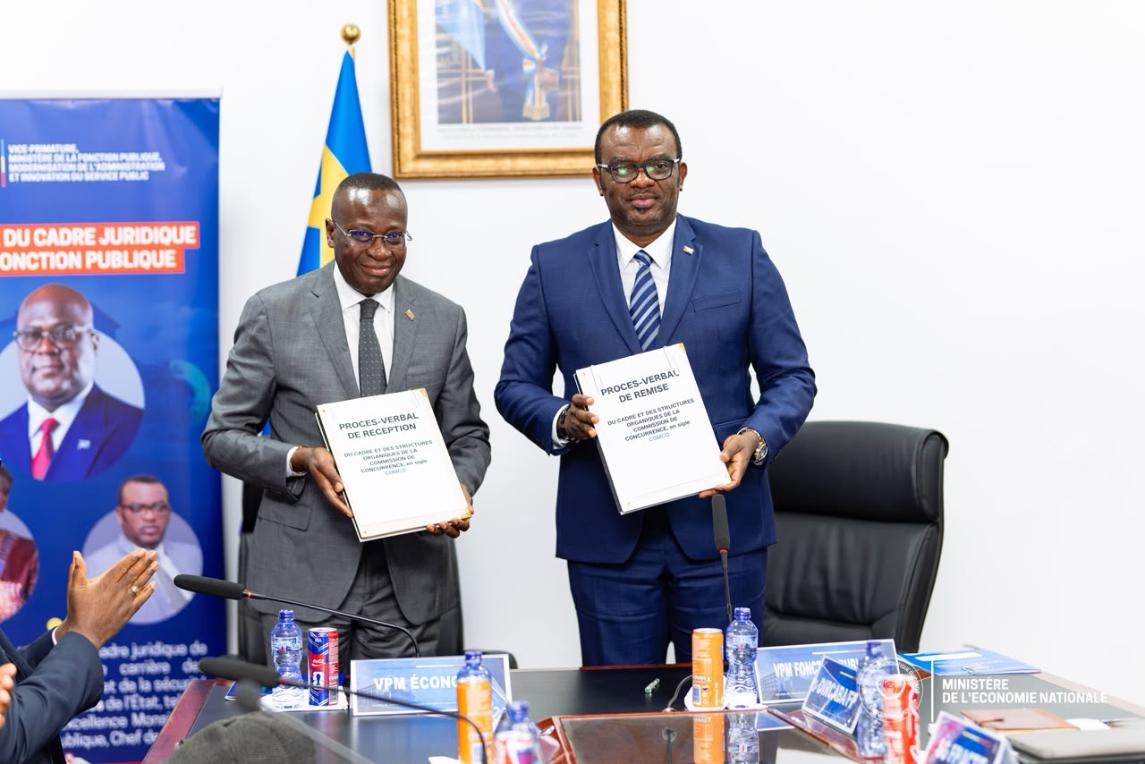 RDC : Mukoko Samba et Jean-Pierre Lihau renforcent l’organisation de la COMCO avec un nouveau cadre organique